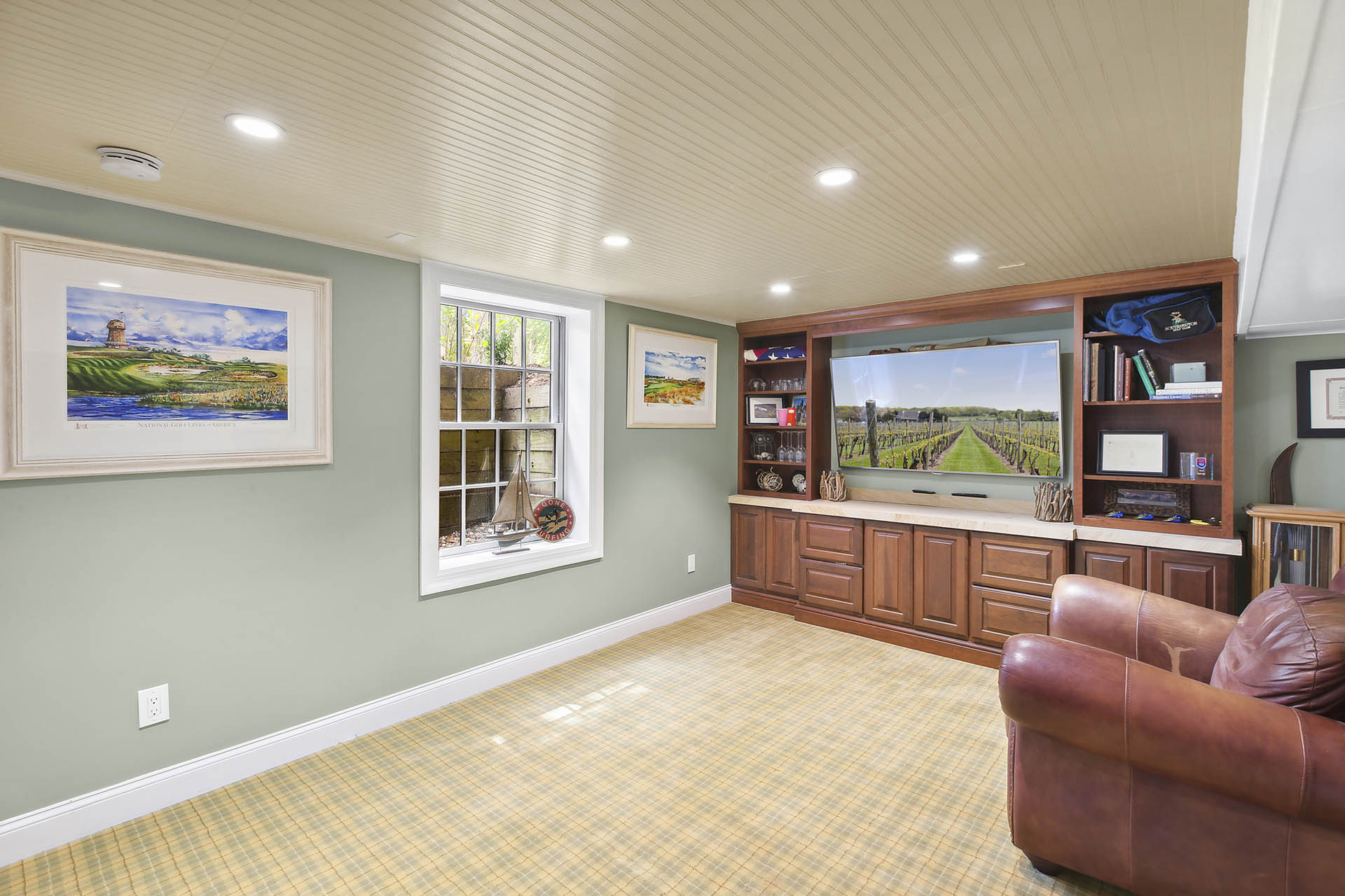 7_Cedarberry_Lane_Southampton_NY_11968_(08)-WEB