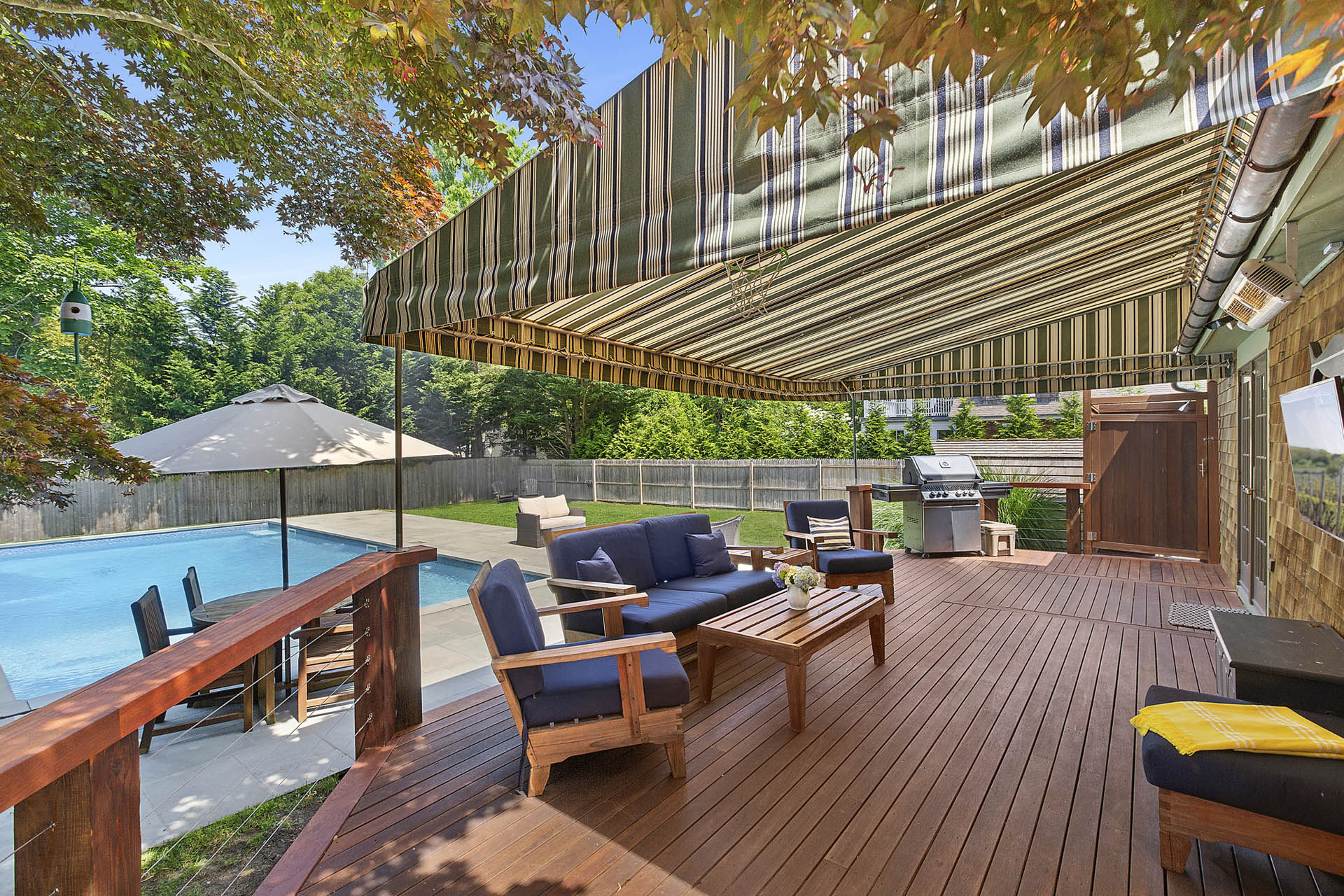 7_Cedarberry_Lane_Southampton_NY_11968_(10)-WEB