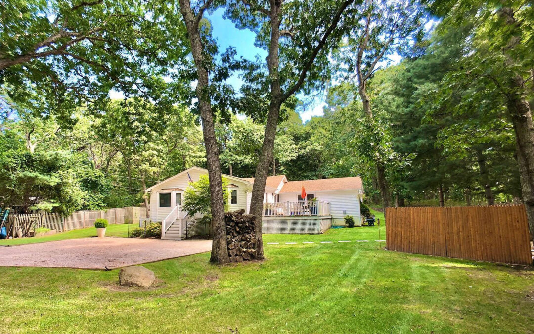 348 Three Mile Harbor Hog Creek Road East Hampton, NY