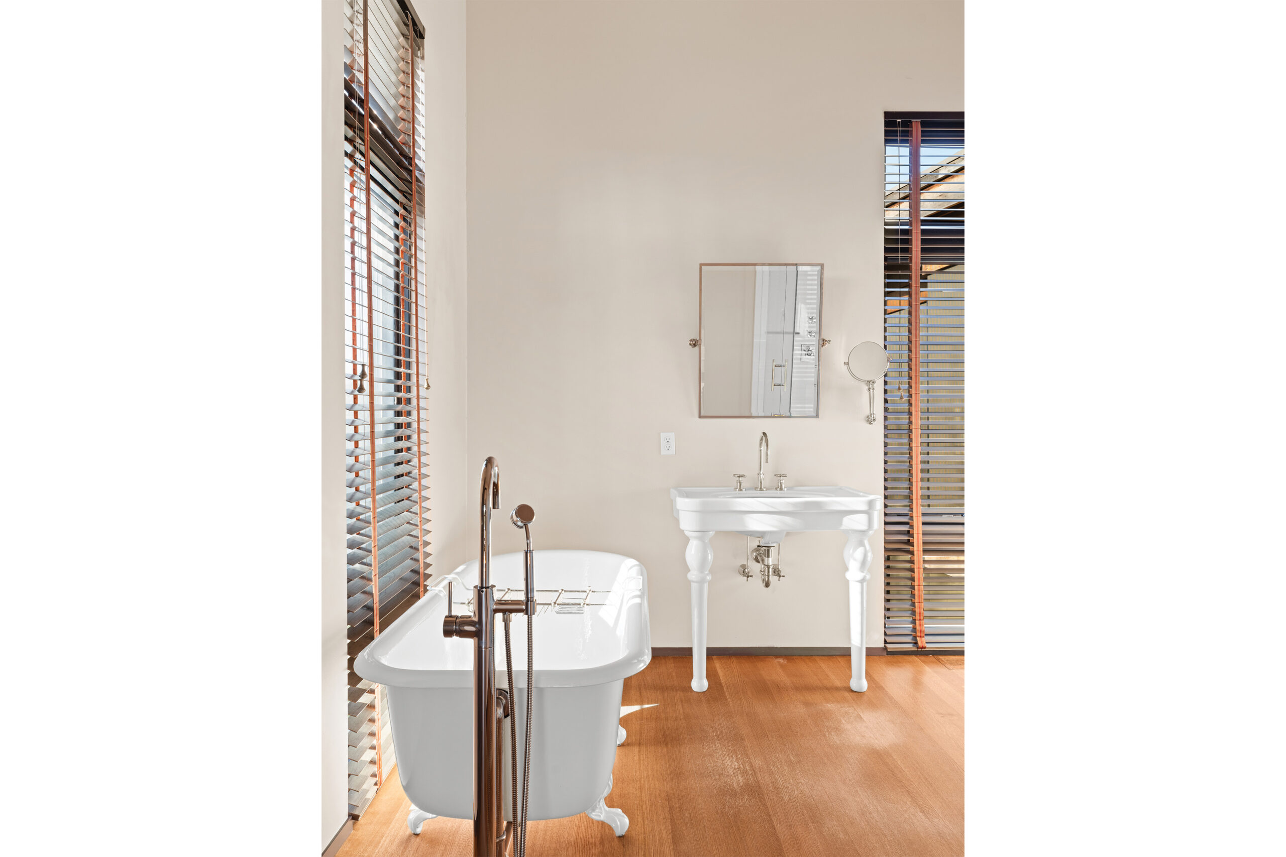 179_WestProspect_Southampton-PrimaryBath1