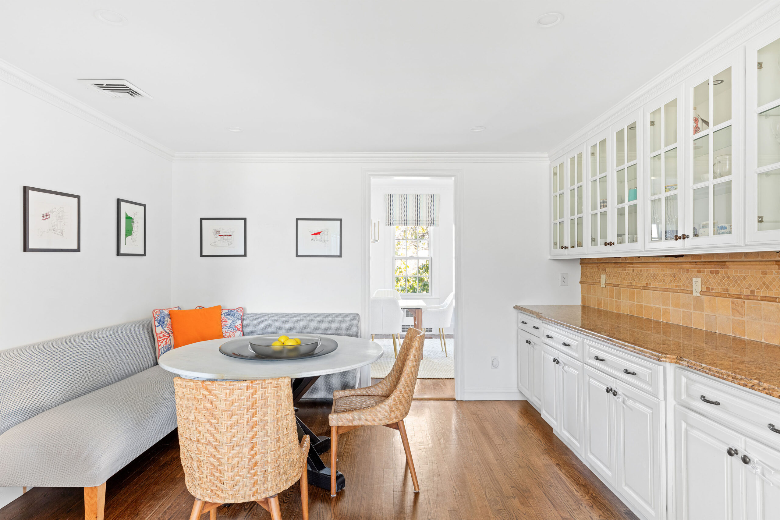 22_Aspatuck_Road_WesthamptonBeach_Breakfast-Nook