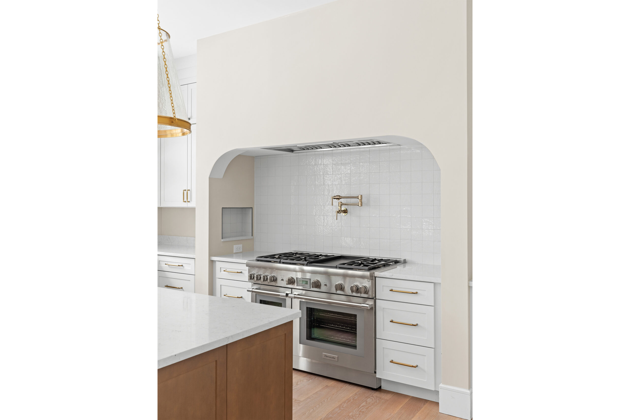 26_PineTreeRoad_Southampton_Kitchen3_WEB