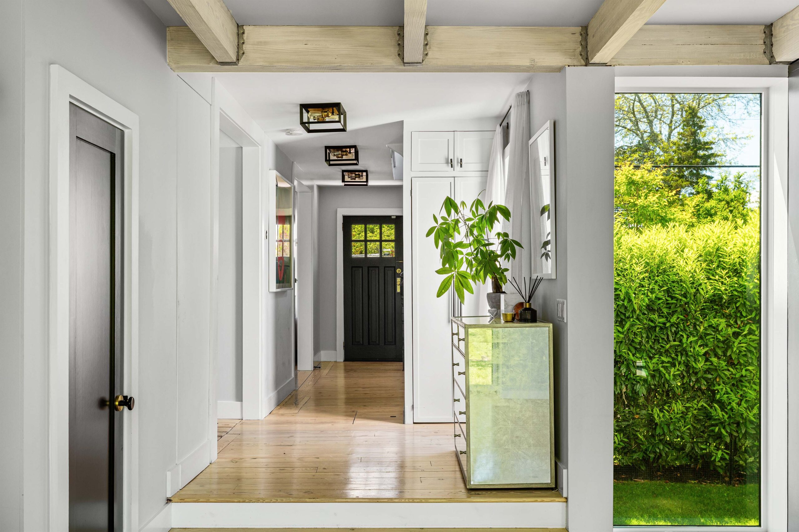 132_GloverStreet_SagHarbor_ENTRY_WEB