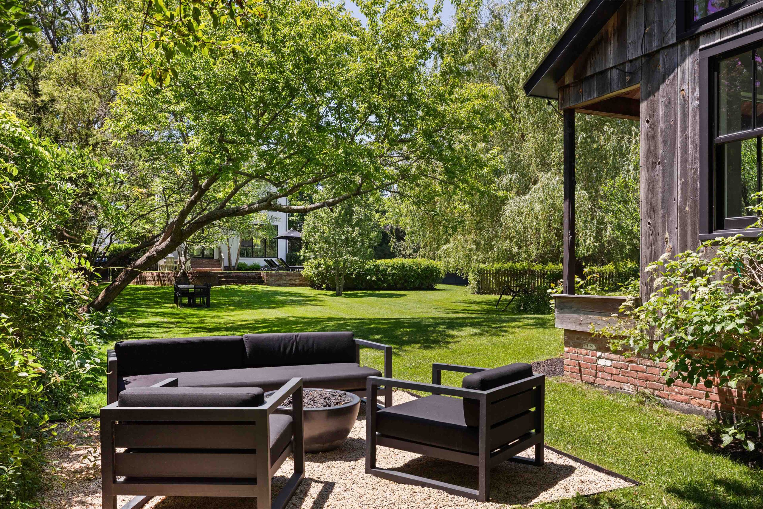 132_GloverStreet_SagHarbor_OutdoorLounge_WEB
