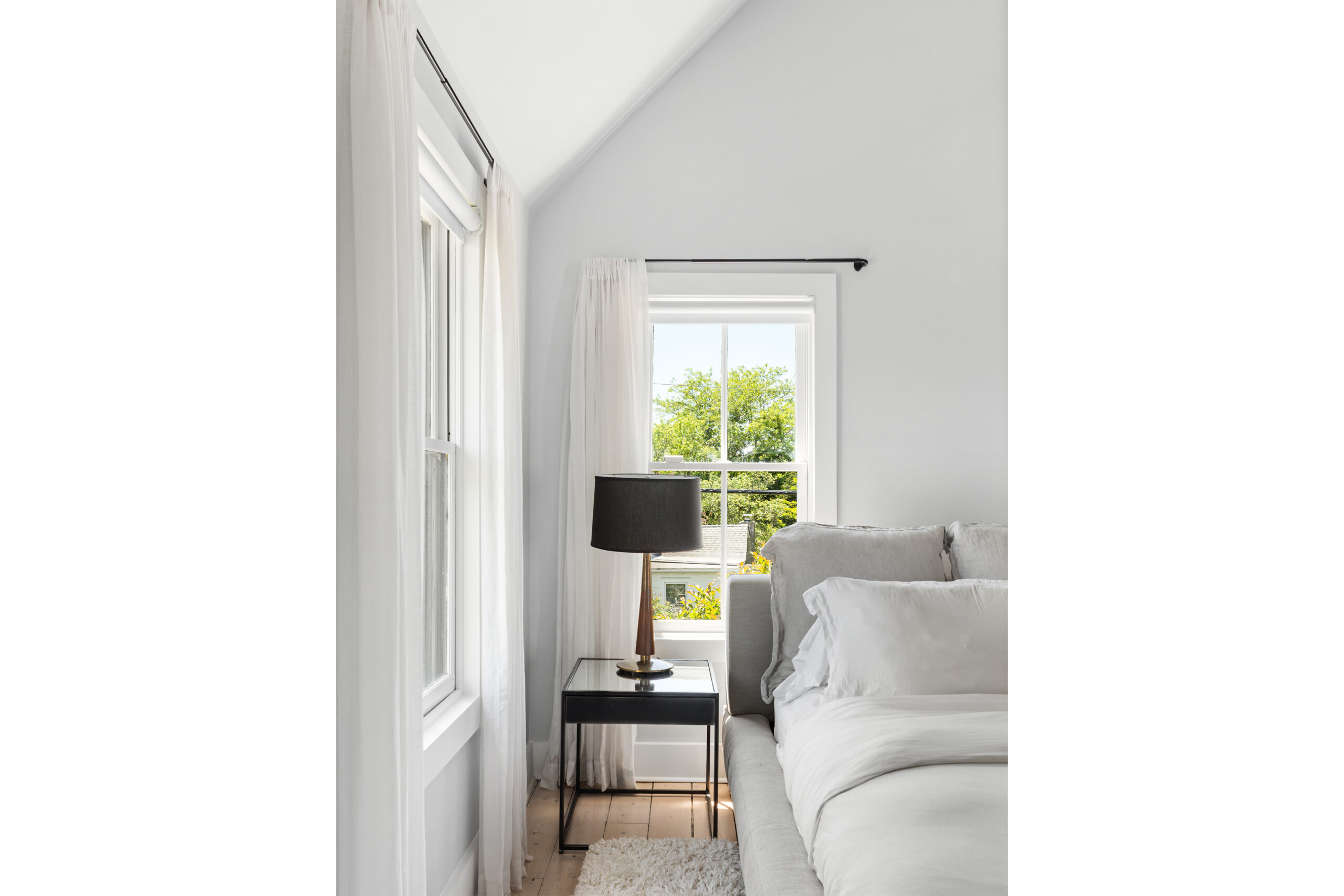 132_GloverStreet_SagHarbor_PrimaryBedDetail_WEB