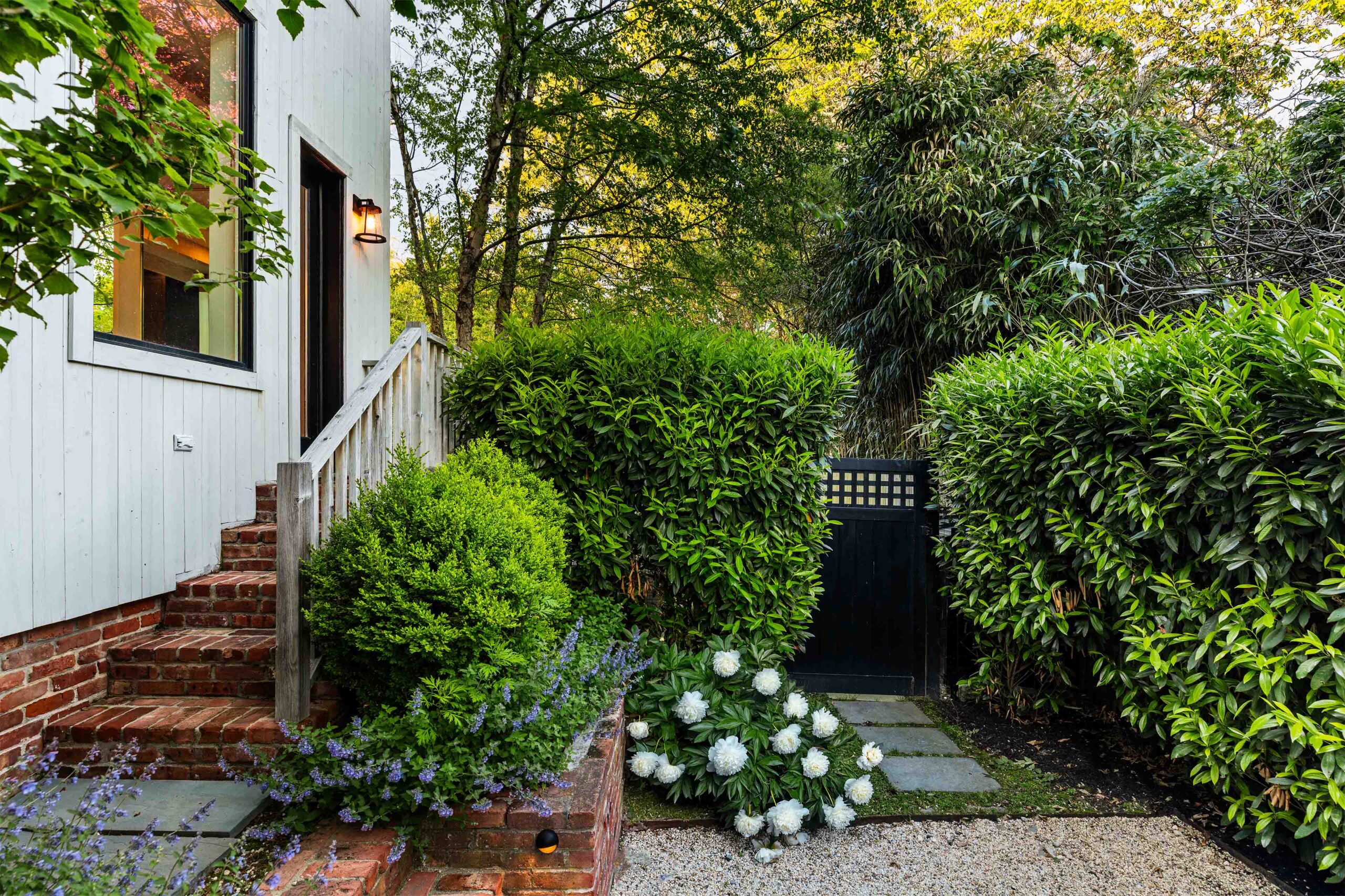 132_GloverStreet_SagHarbor_Side_WEB