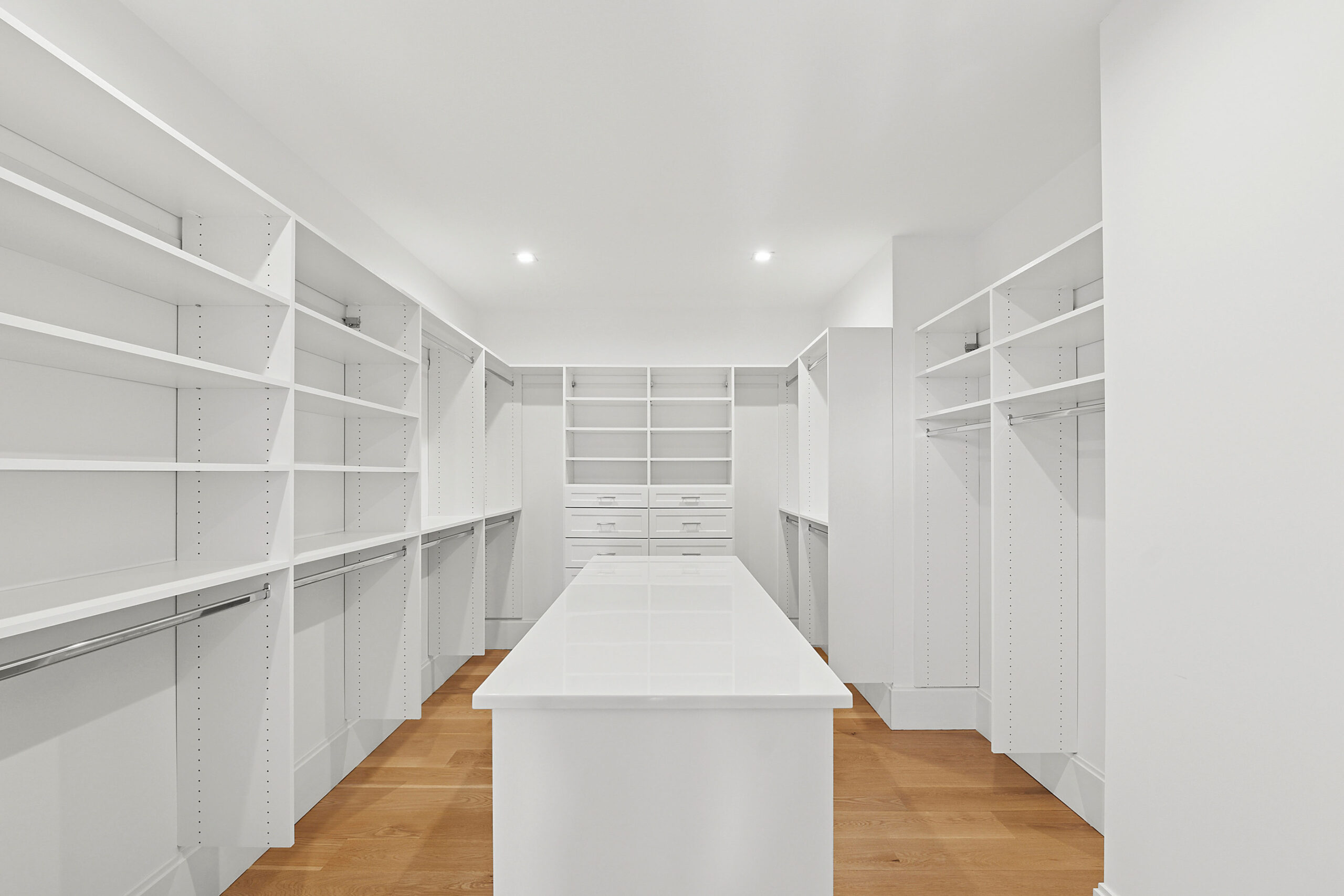298_MontaukHighway_WaterMill_PrimaryCloset
