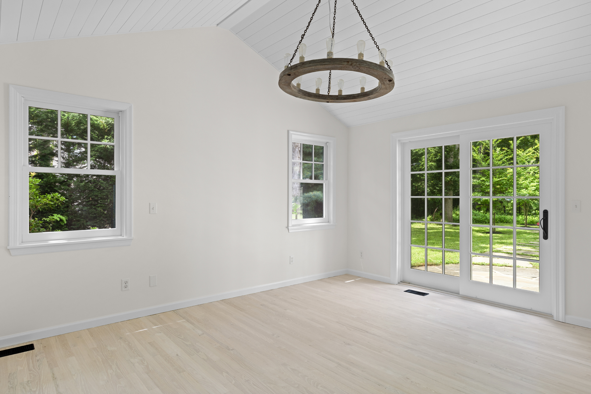 436_ScuttleHoleRoad_WaterMill-PrimaryBed-WEB