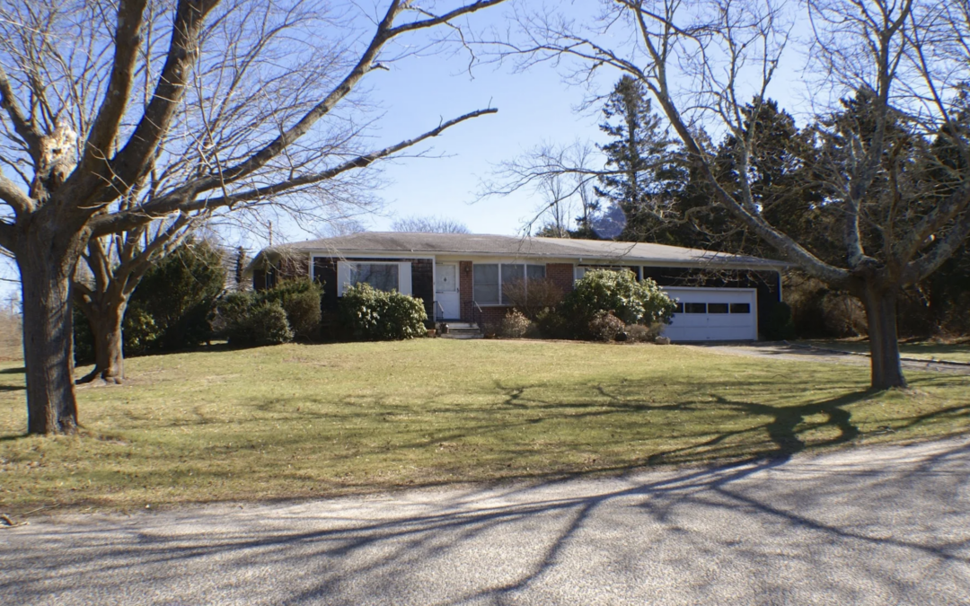 10 Captains Neck Lane, Southampton, NY